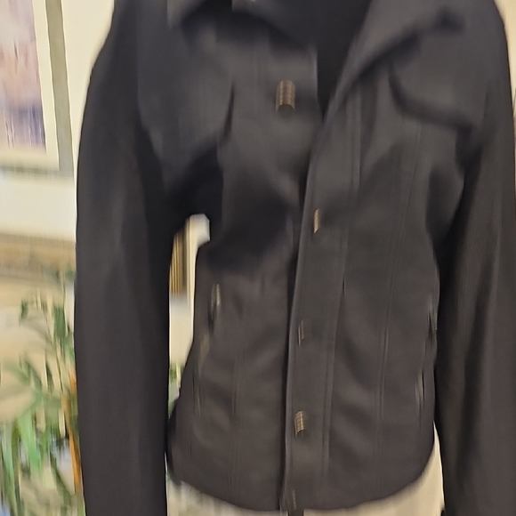 Black Button-Up Jacket - Picture 4 of 4